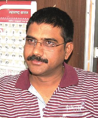 Assistant inspector arrested | सहायक निरीक्षकास अटक